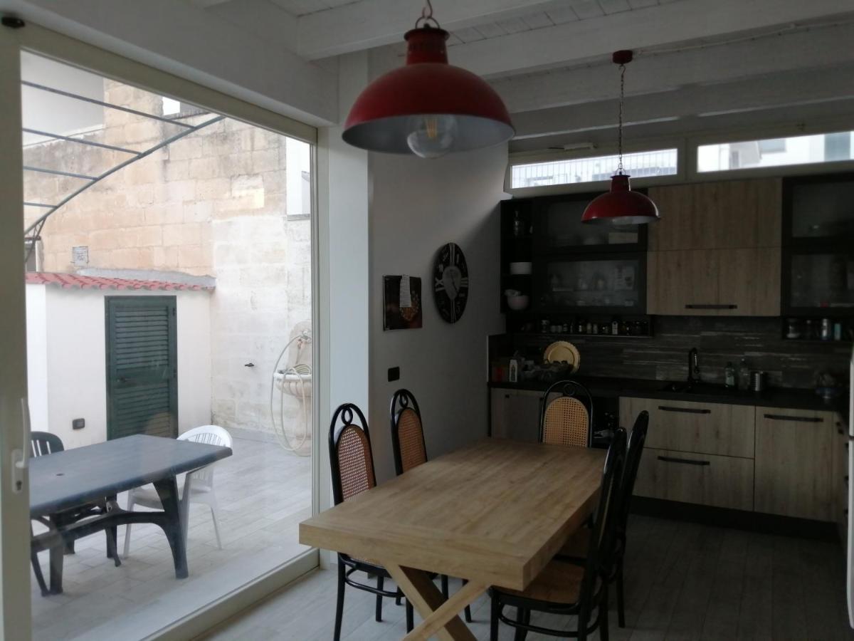 Casa Lauretta - Terrazza - Garage Wifi E Bici Gratuite Villa Lecce Exterior foto